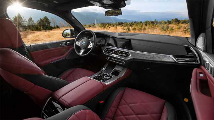Nột thất vẫn là vật liệu, trang bị và những tính năng cao cấp quen thuộc. Ảnh: BMW