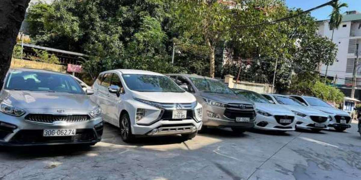 Thuê xe tự lái dịp lễ 30/4: Giá không tăng nhưng phải thuê dài ngày