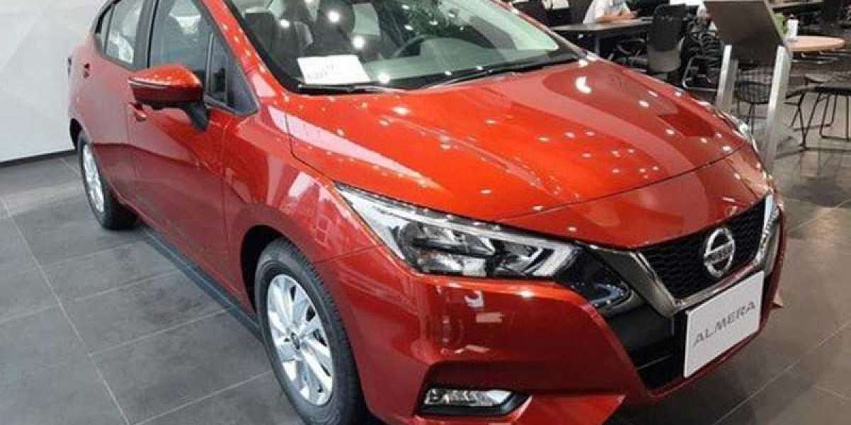 Giá Nissan Almera giảm mạnh