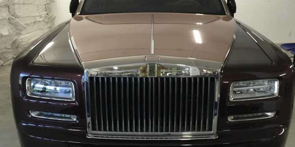 Cận cảnh Rolls-Royce Phantom Lửa thiêng độc nhất thế giới của chủ tịch FLC