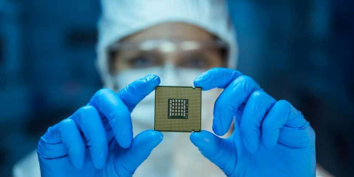 Xung đột Nga-Ukraine khiến cuộc khủng khoảng chip bán dẫn trầm trọng hơn
