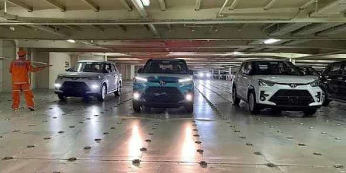 Thị trường xe nhập: Gần 7.000 ô tô về Việt Nam trong nửa đầu tháng 11/2021