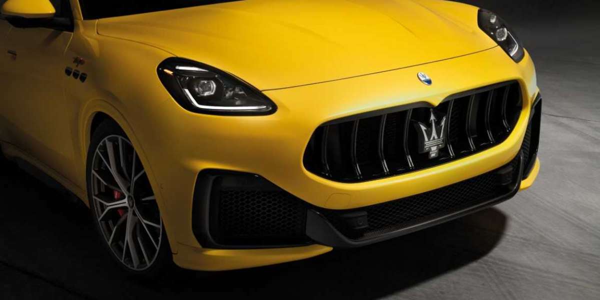 Maserati ra mắt mẫu SUV Grecale