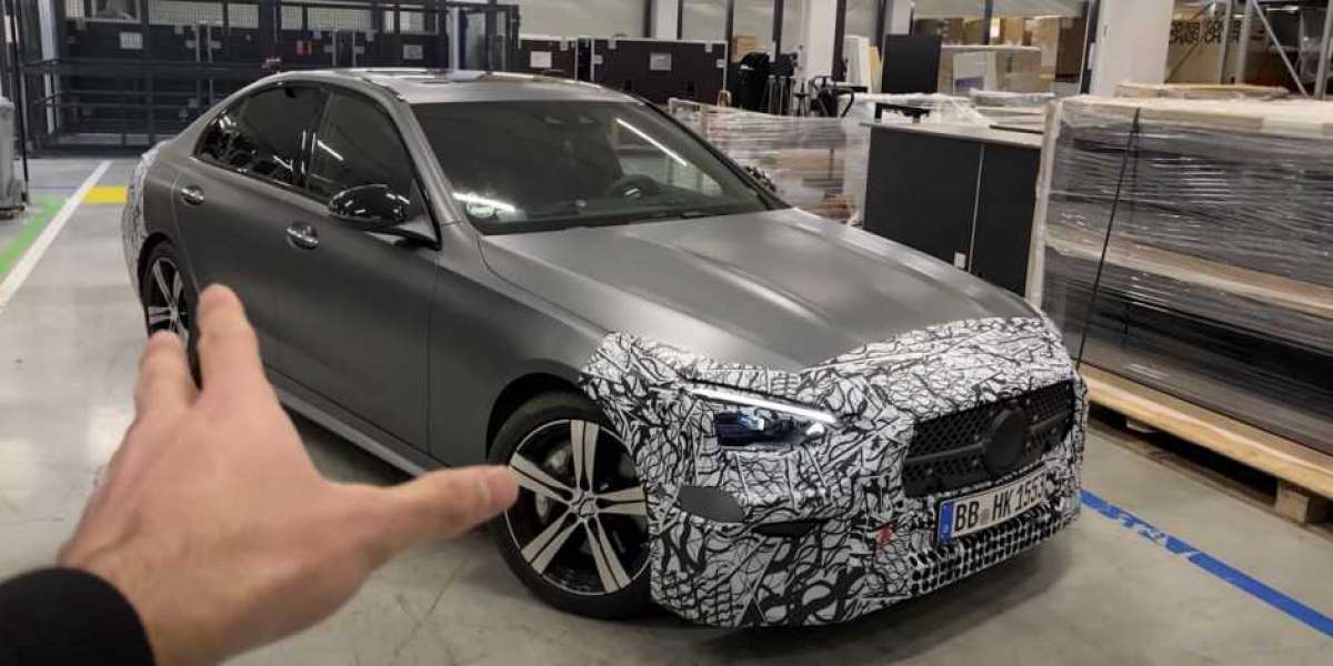 Nguyên nhân Mercedes-Benz C-Class sắp ra mắt chỉ có động cơ bốn xy lanh