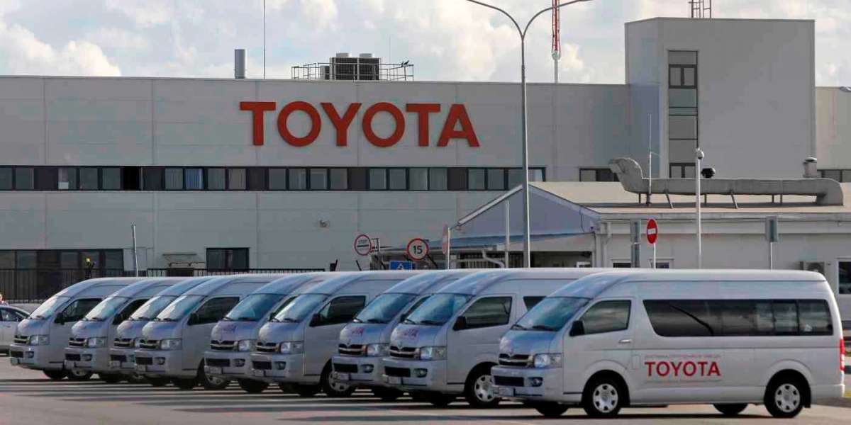 Toyota tăng giá nhiều mẫu xe từ ngày 1/5