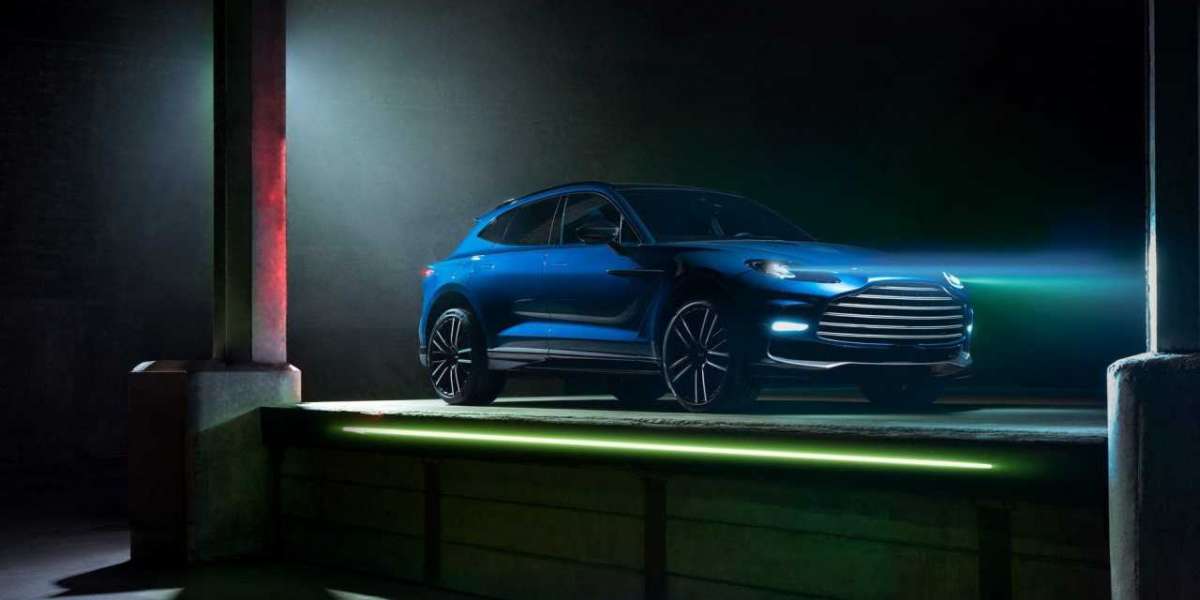 Aston Martin DBX 707 sẽ về Việt Nam, khởi điểm 20,799 tỷ đồng