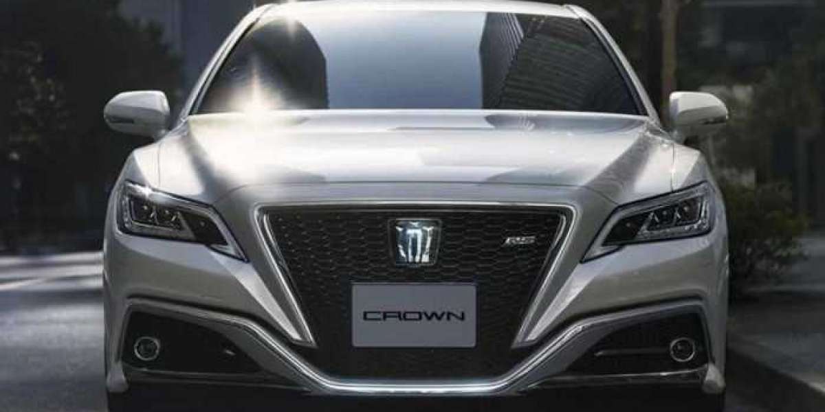 Toyota Crown sắp ra mắt phiên bản gầm cao