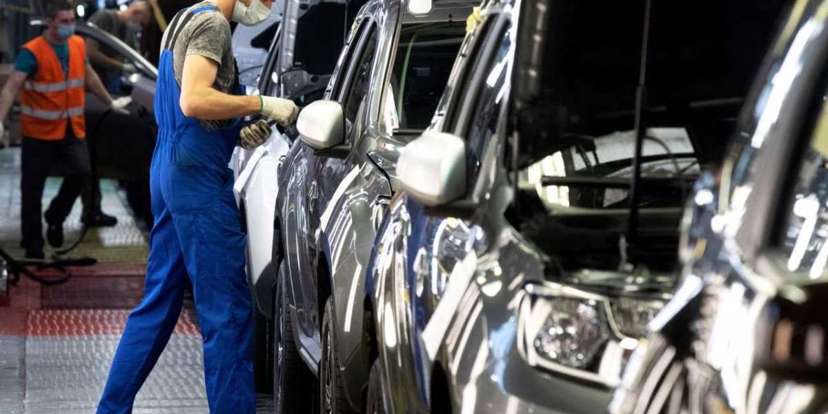 Nhiều nhà sản xuất ô tô “đau đầu” vì xung đột Nga – Ukraine