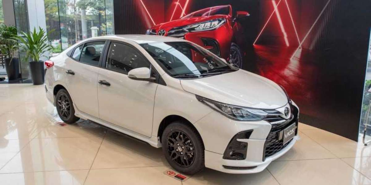 Chân dung Toyota Vios GR-S 2021: khi xe quốc dân cũng mê tốc độ