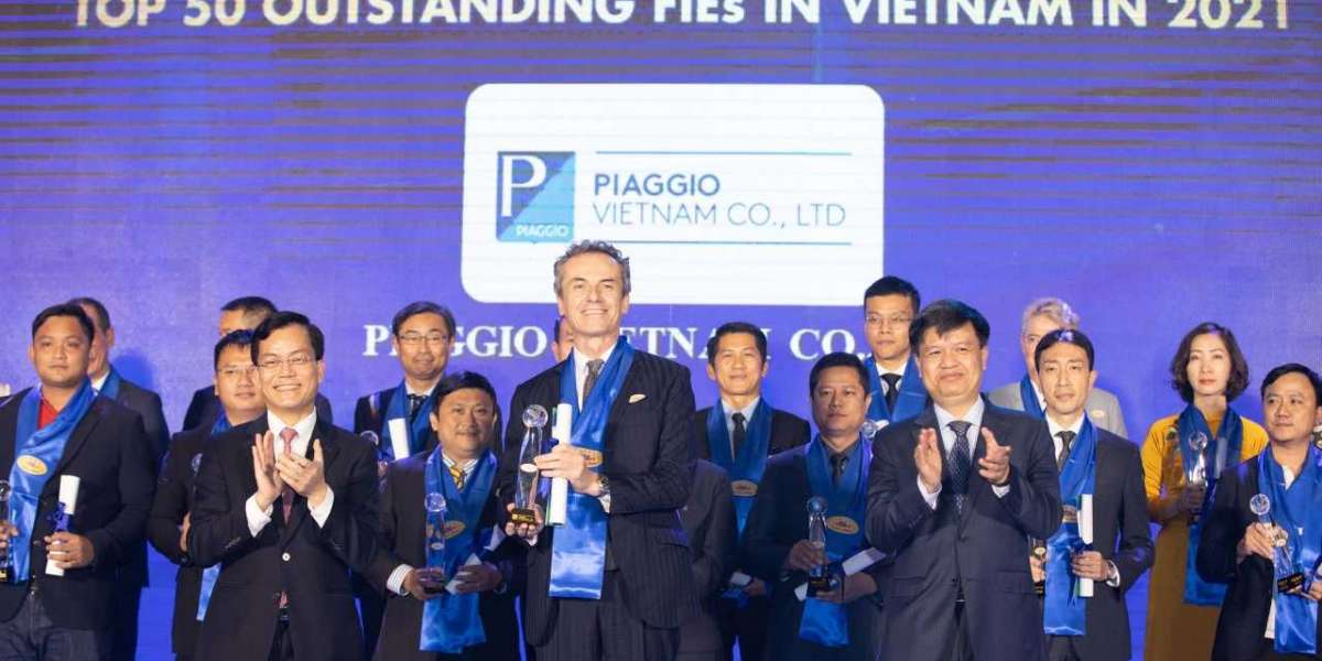 Piaggio Việt Nam lọt Top 50 Doanh nghiệp FDI tiêu biểu tại Giải thưởng Rồng Vàng 2022