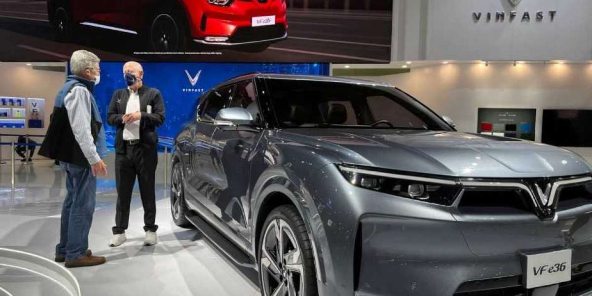 Los Angeles Auto Show 2021: VF e35, VF 36 hút khách ngày đầu mở cửa cho công chúng