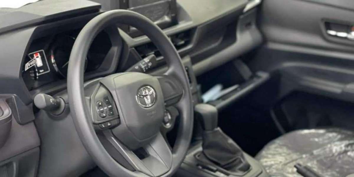 Hình ảnh chi tiết Toyota Avanza Premio tại đại lý