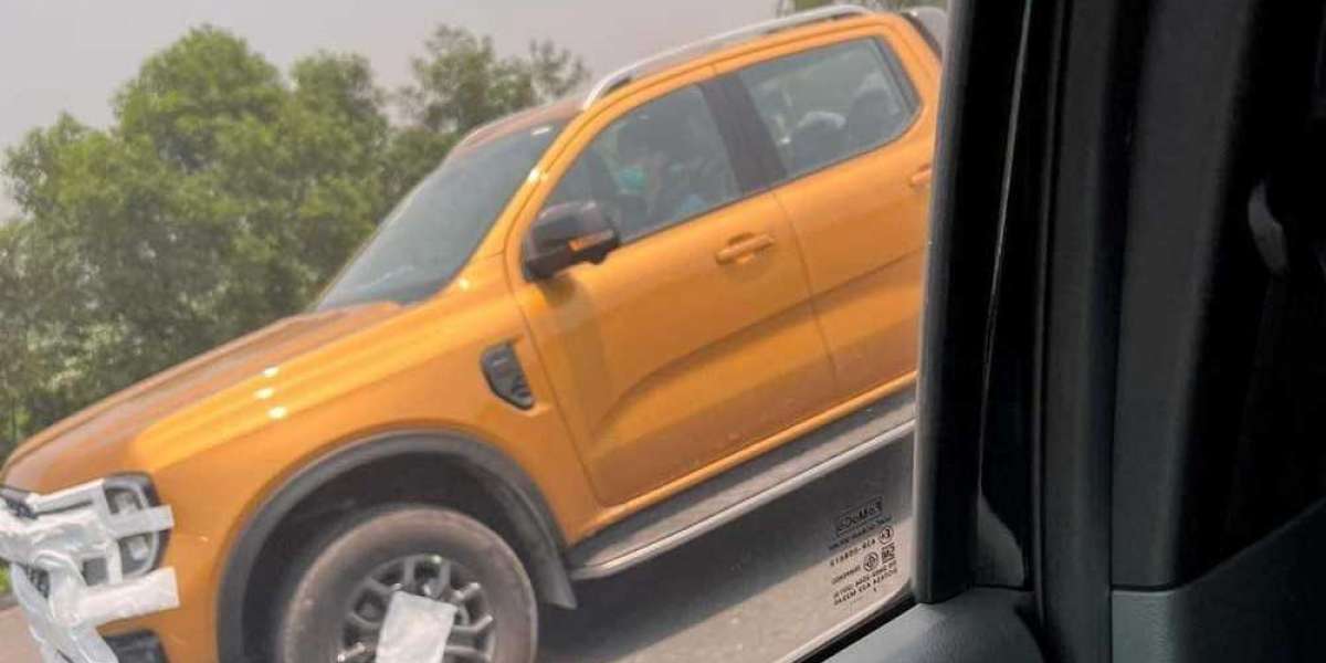 Ford Ranger 2022 bất ngờ chạy thử tại Việt Nam