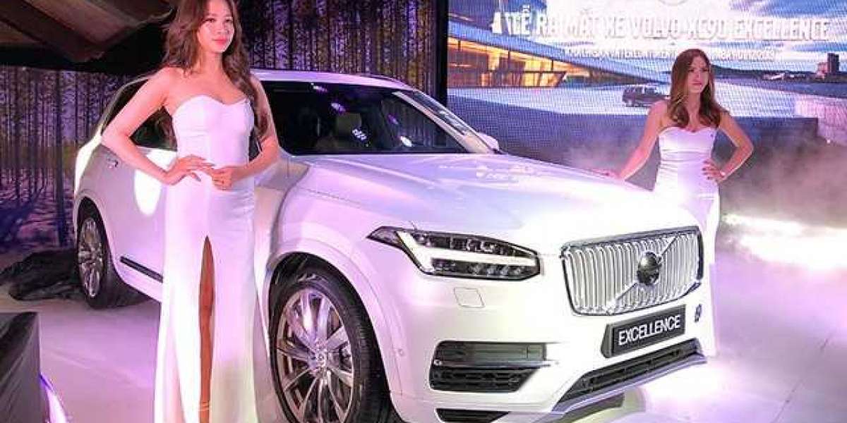 Volvo tạm dừng phân phối XC90 Excellence và V90 tại Việt Nam