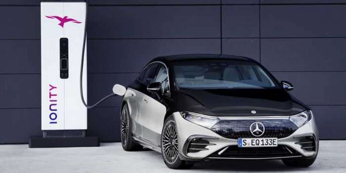 Mercedes-Benz EQS và EQB chuẩn bị được bán ra tại Việt Nam