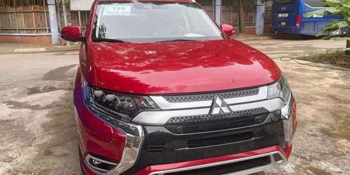 Mitsubishi Outlander 2022 nhận cọc tại Việt Nam