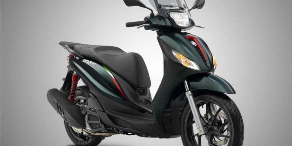Piaggio Medley S 150cc phiên bản đặc biệt ra mắt thị trường Việt với màu xanh lạ mắt