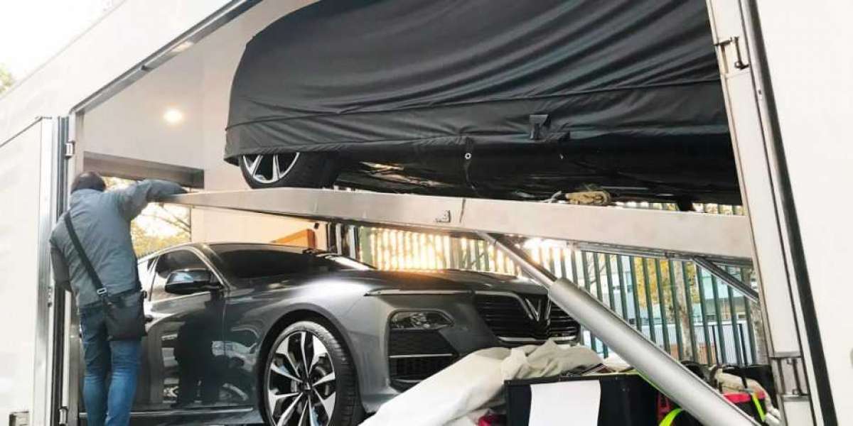 Nóng: 2 chiếc xe VinFast đã cập bến sân khấu lớn Paris Motorshow 2018!