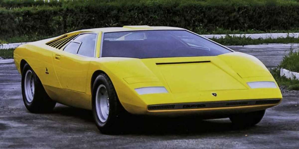 Lamborghini Countach quay trở lại thị trường sau hơn 30 năm vắng bóng