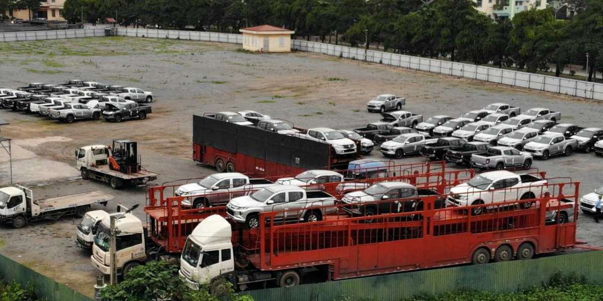 Xe nhập khẩu ồ ạt về Việt Nam, chuẩn bị bung hàng mùa cuối năm
