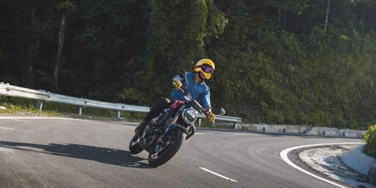 HONDA CB150R ExMotion: Có xứng đáng 105 triệu đồng?