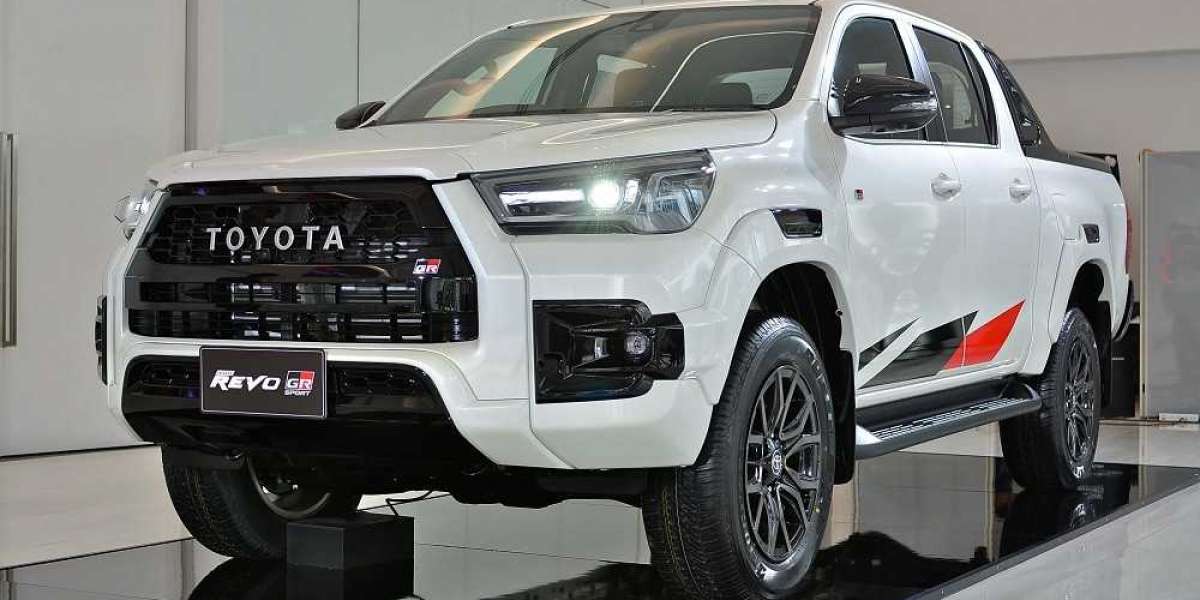Chi tiết Toyota Hilux GR Sport 2021 vừa được trình làng tại Đông Nam Á