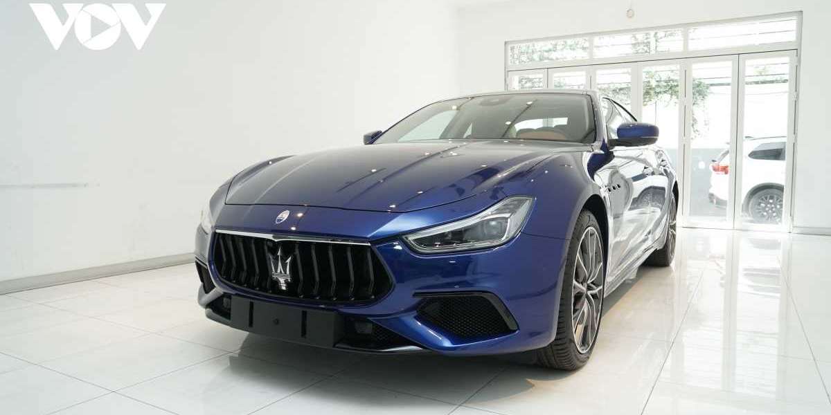 Cận cảnh Maserati Ghibli Hybrid 2021 đầu tiên tại Việt Nam