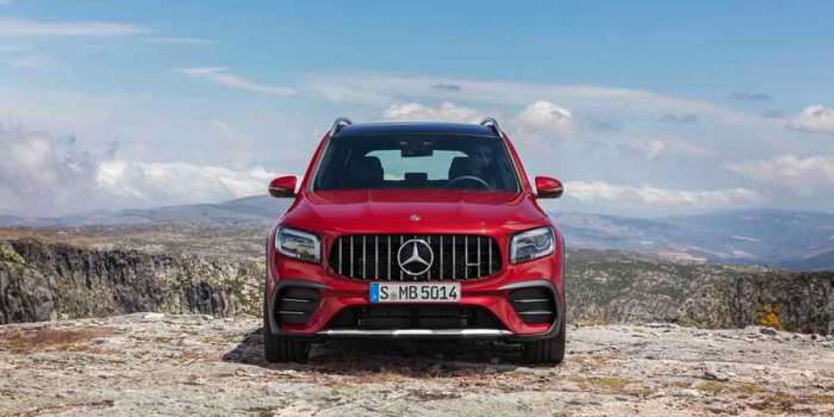 Mercedes-AMG GLB 35 4MATIC ra mắt thị trường Việt, giá 2,69 tỷ đồng
