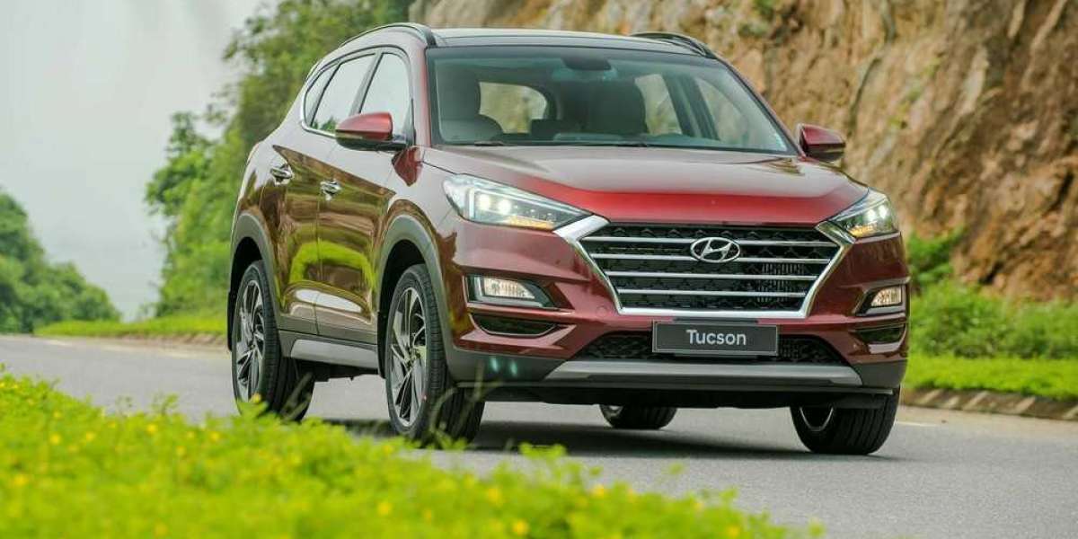 Hyundai Tucson giảm giá sốc trong những ngày cuối tháng 9
