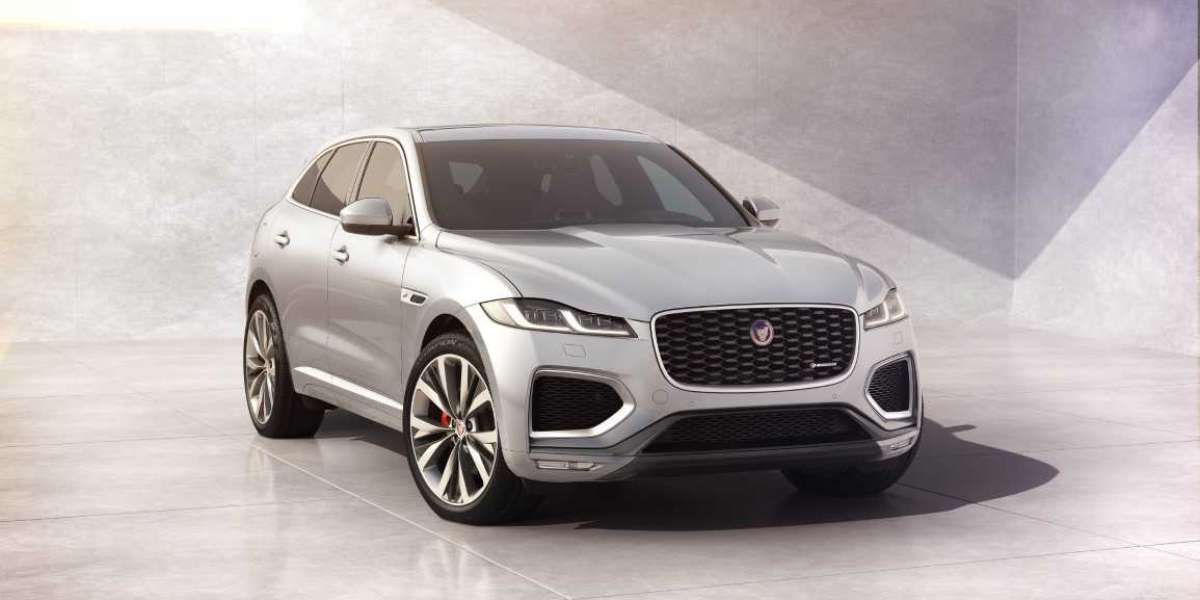 Jaguar ra mắt F-Pace R-Dynamic phiên bản màu đen độc đáo