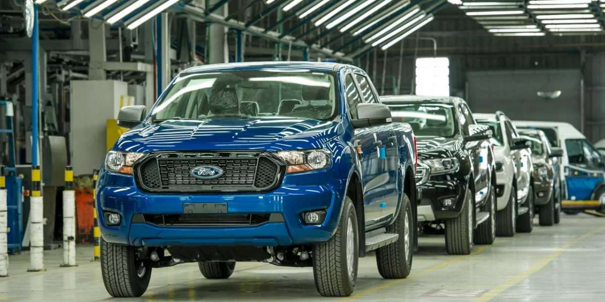 Ford Ranger lắp ráp tại Việt Nam chính thức ra mắt, giá cao nhất 925 triệu đồng
