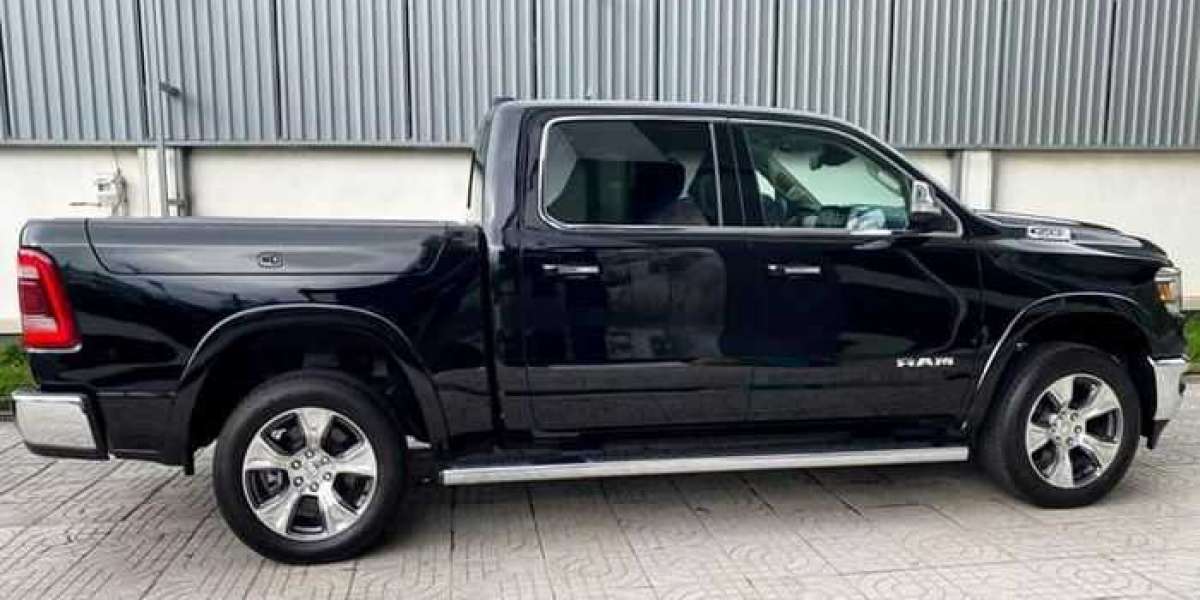 “Khủng long” RAM 1500 sắp bán chính hãng Việt Nam