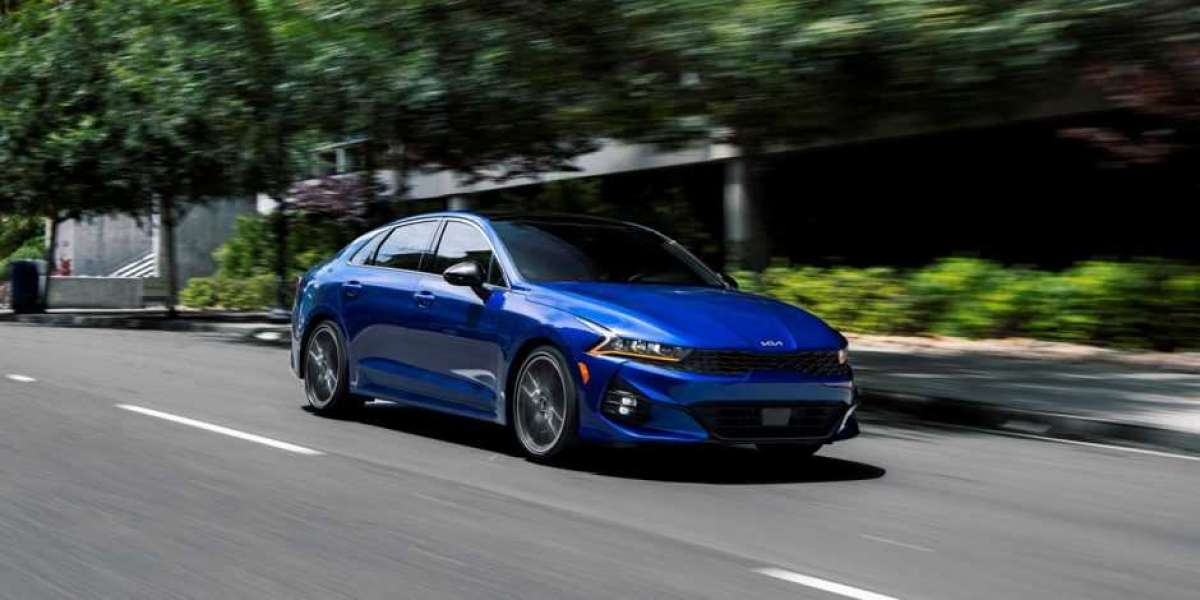 Kia K5 có gì để đấu với Toyota Camry và VinFast Lux A2.0?