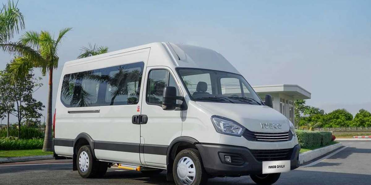 THACO giới thiệu dây chuyền sản xuất và ra mắt Mini Bus Iveco Daily
