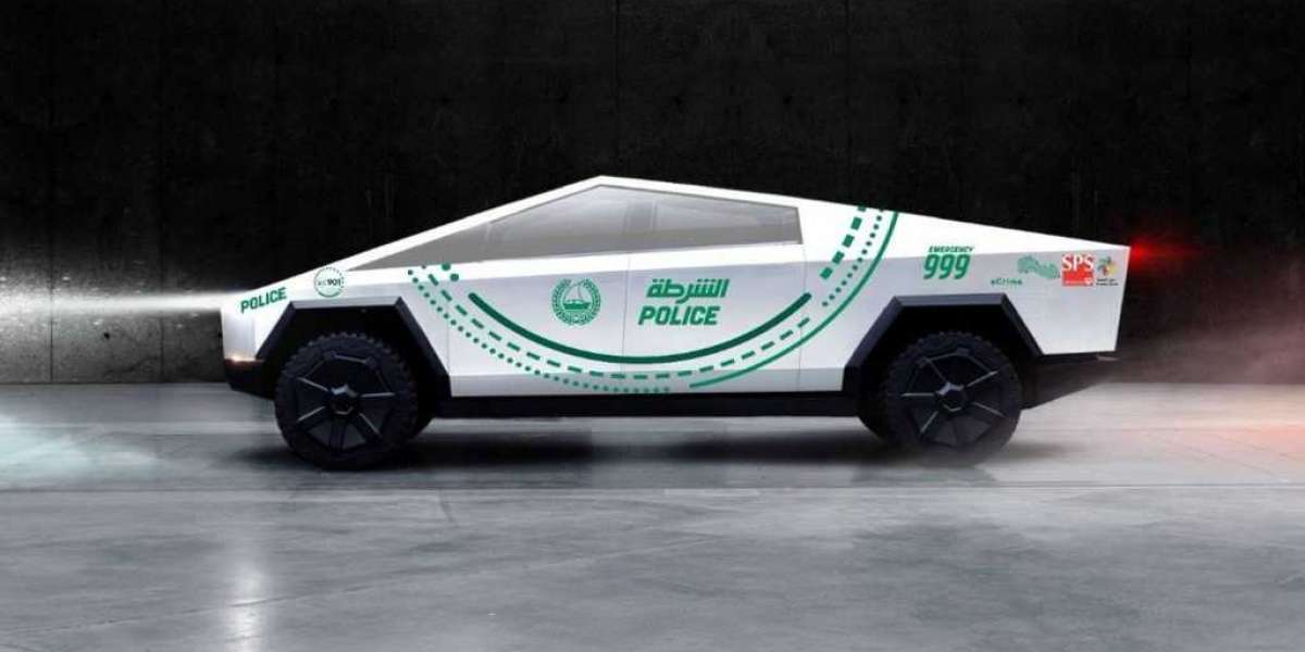 Sau màn ra mắt ồn ào, Tesla Cybertruck trở thành xe tuần tra của cảnh sát Dubai
