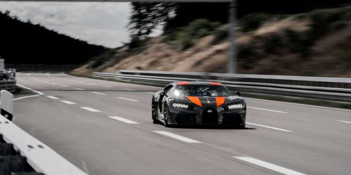 Bugatti Chiron phá kỷ lục siêu xe nhanh nhất thế giới, lần đầu đạt ngưỡng tốc độ 490 km/h