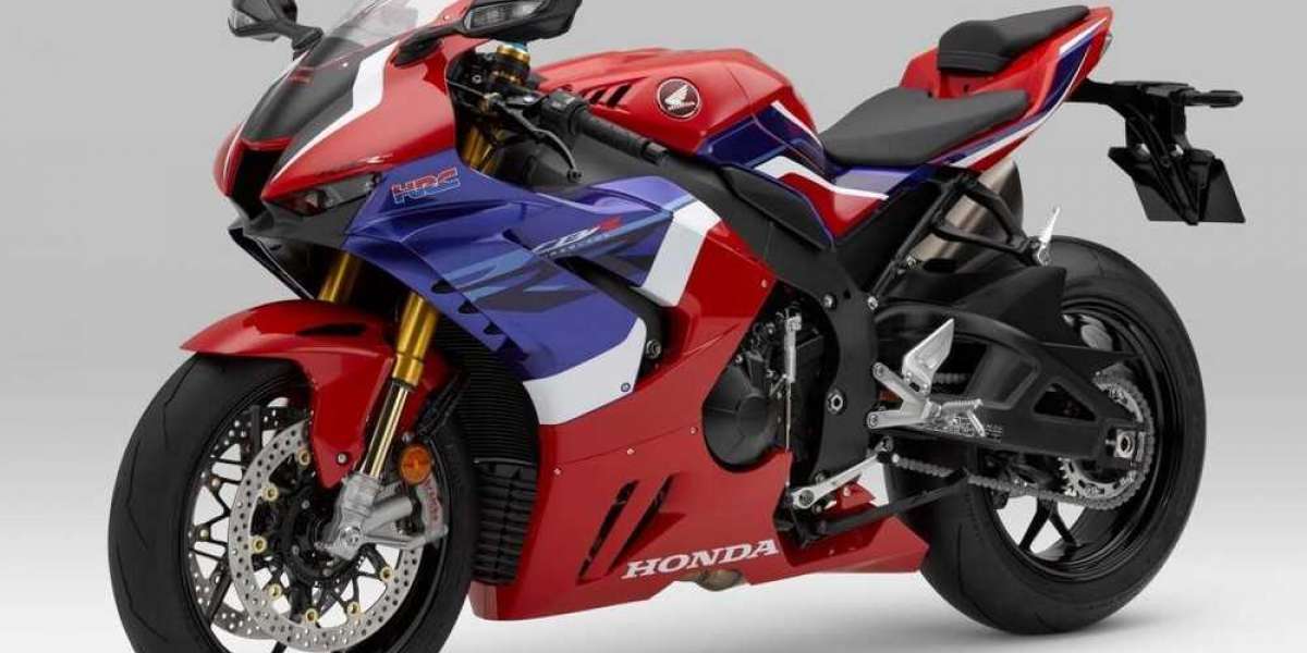 Honda CBR1000RR-R Fireblade tại Việt Nam được khuyến mãi đến 90 triệu đồng