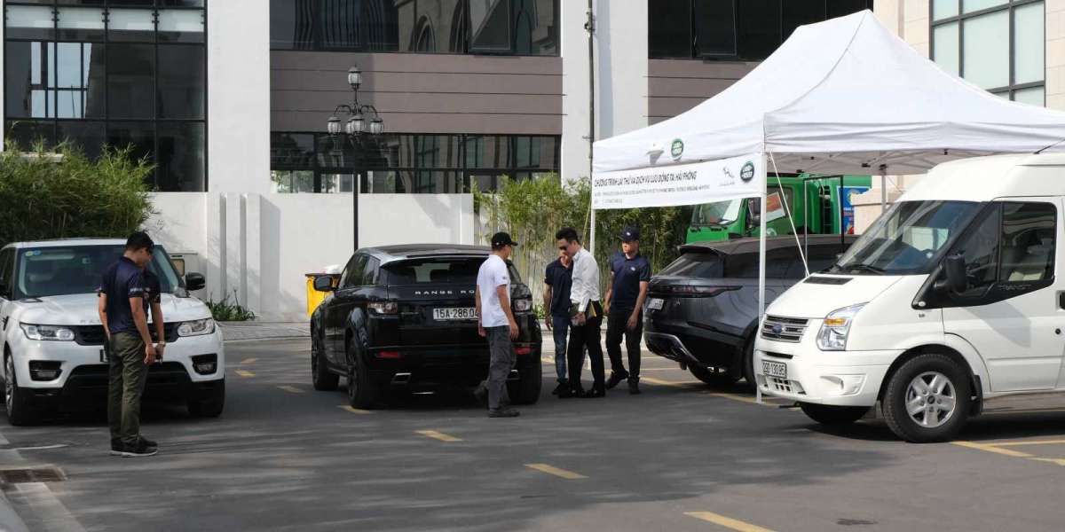 Jaguar Land Rover tổ chức chăm xe lưu động tại Quảng Bình