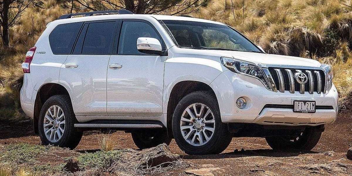 Toyota Land Cruiser Prado và Prius bị triệu hồi tại thị trường châu Âu