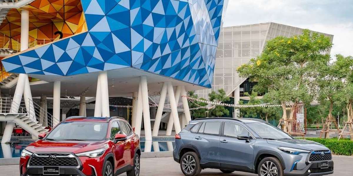 Toyota Corolla Cross chính thức chào thị trường Việt, giá từ 720 triệu đồng