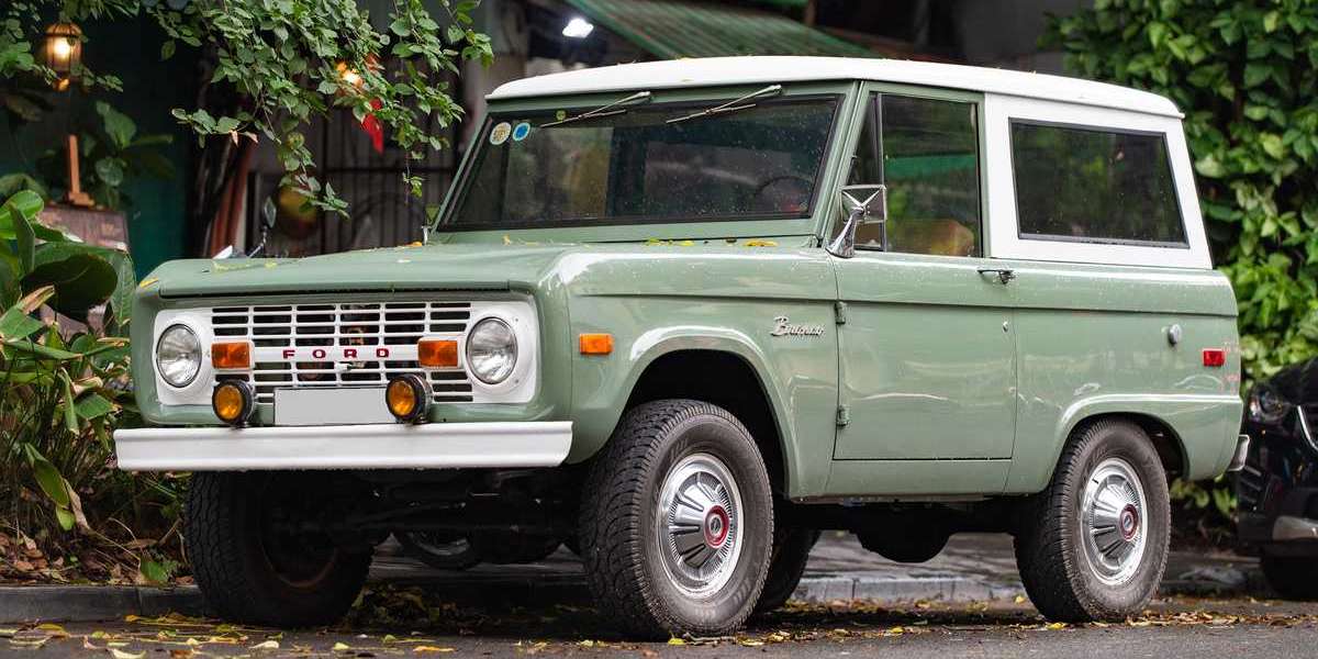 Chiêm ngưỡng xế cổ hàng hiếm hơn 50 tuổi Ford Bronco tại Việt Nam