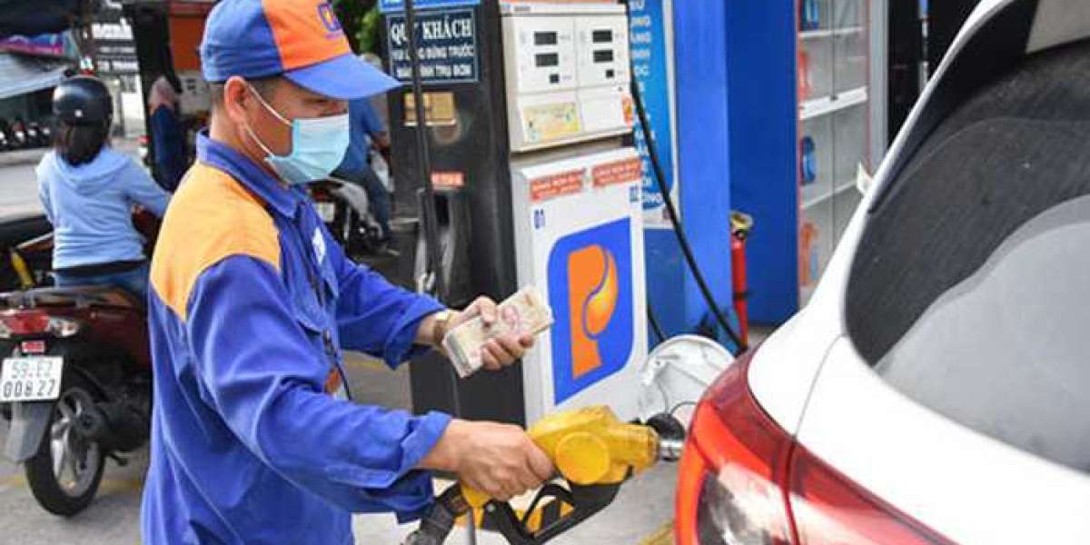 Giá xăng E5 RON92 và dầu giảm nhẹ ngày 26/9