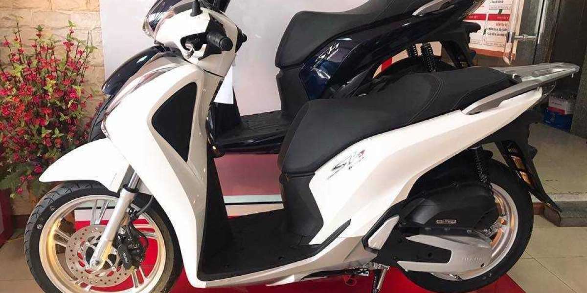 Giá xe máy tháng 5 bật tăng trở lại, Honda SH vẫn chênh giá cao