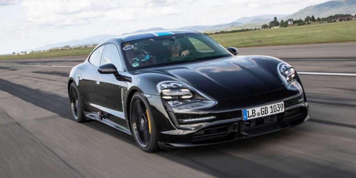 Xe điện Porsche Taycan chốt lịch ra mắt đầu tháng 9