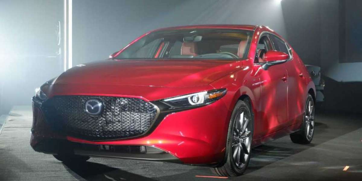 Triệu hồi gần 12.400 xe Mazda3 do lỗi tựa đầu