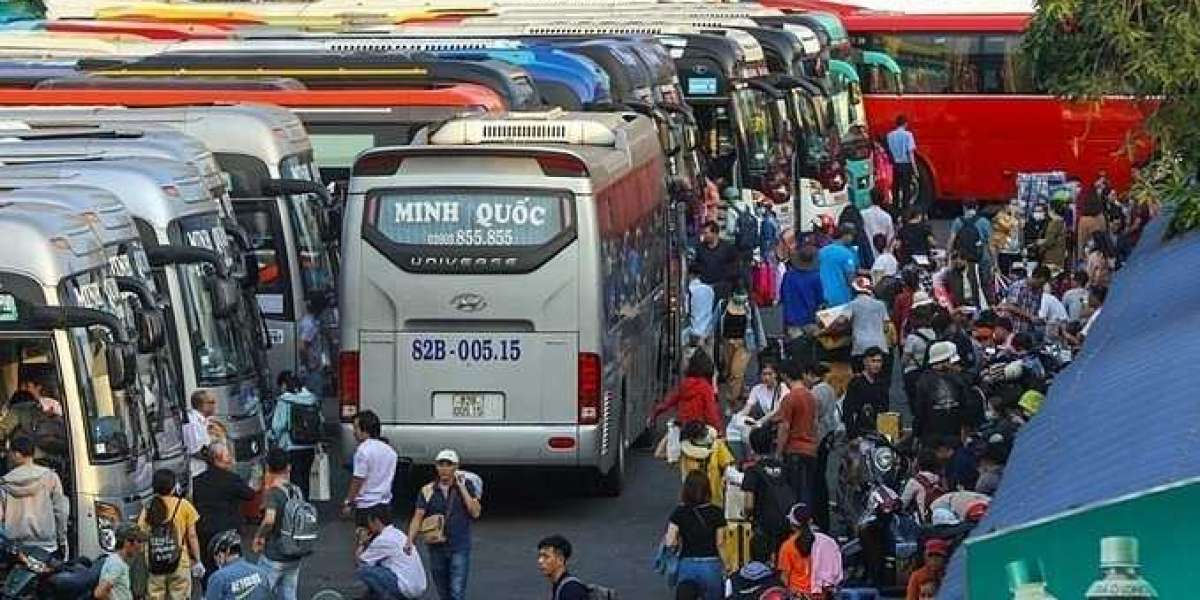 Tp.HCM bất ngờ cho phép taxi, xe khách hoạt động