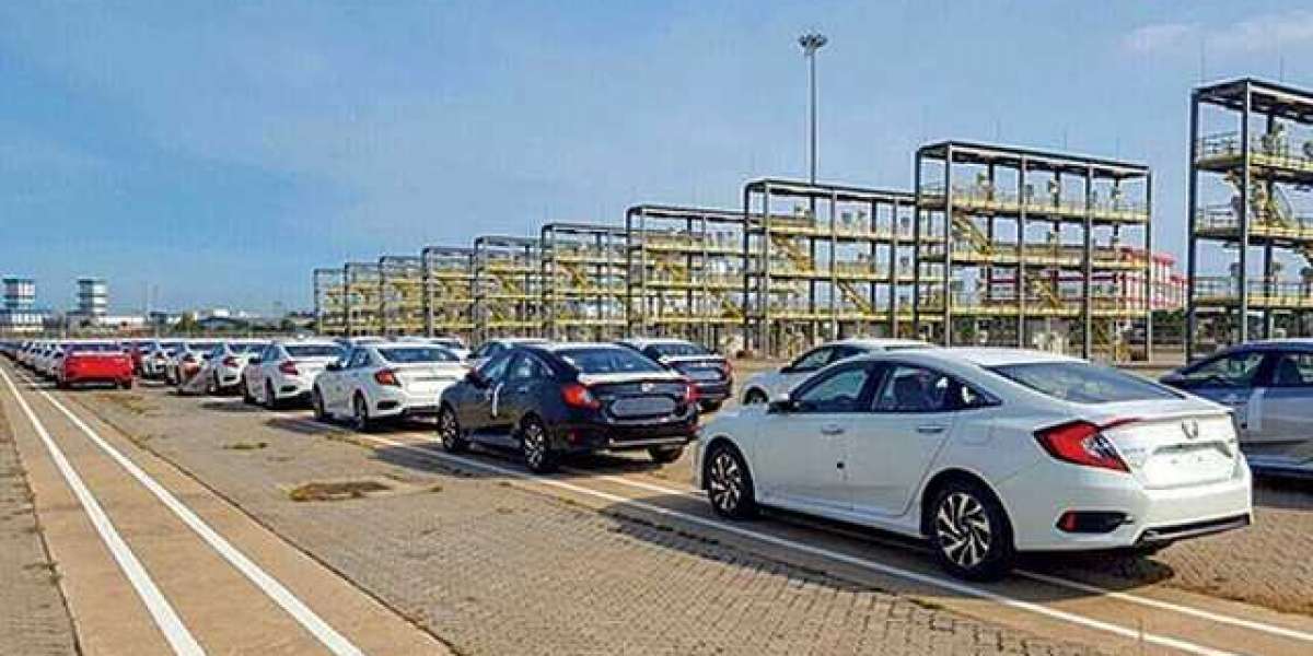 Ô tô nhập khẩu về Việt Nam tháng 4 giảm 50%