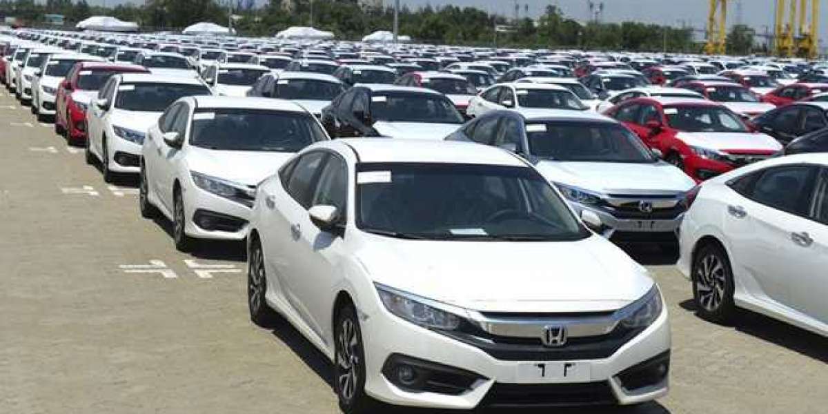 Lượng xe nhập suy giảm liên tục, nhiều hợp đồng giao xe đóng vô thời hạn