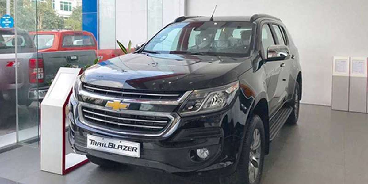 Giá Chevrolet Trailblazer lại gây sốc khi giảm gần 200 triệu đồng