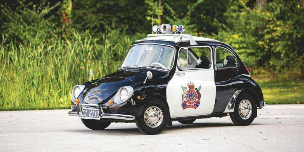 Cận cảnh Subaru 360 – Xe cảnh sát dễ thương chuẩn bị được đấu giá